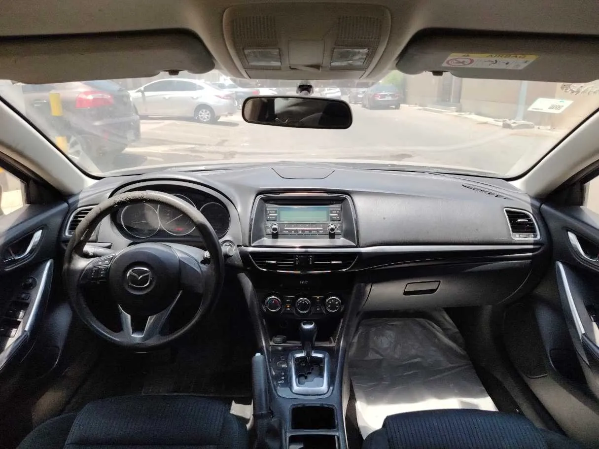 Car image 15
