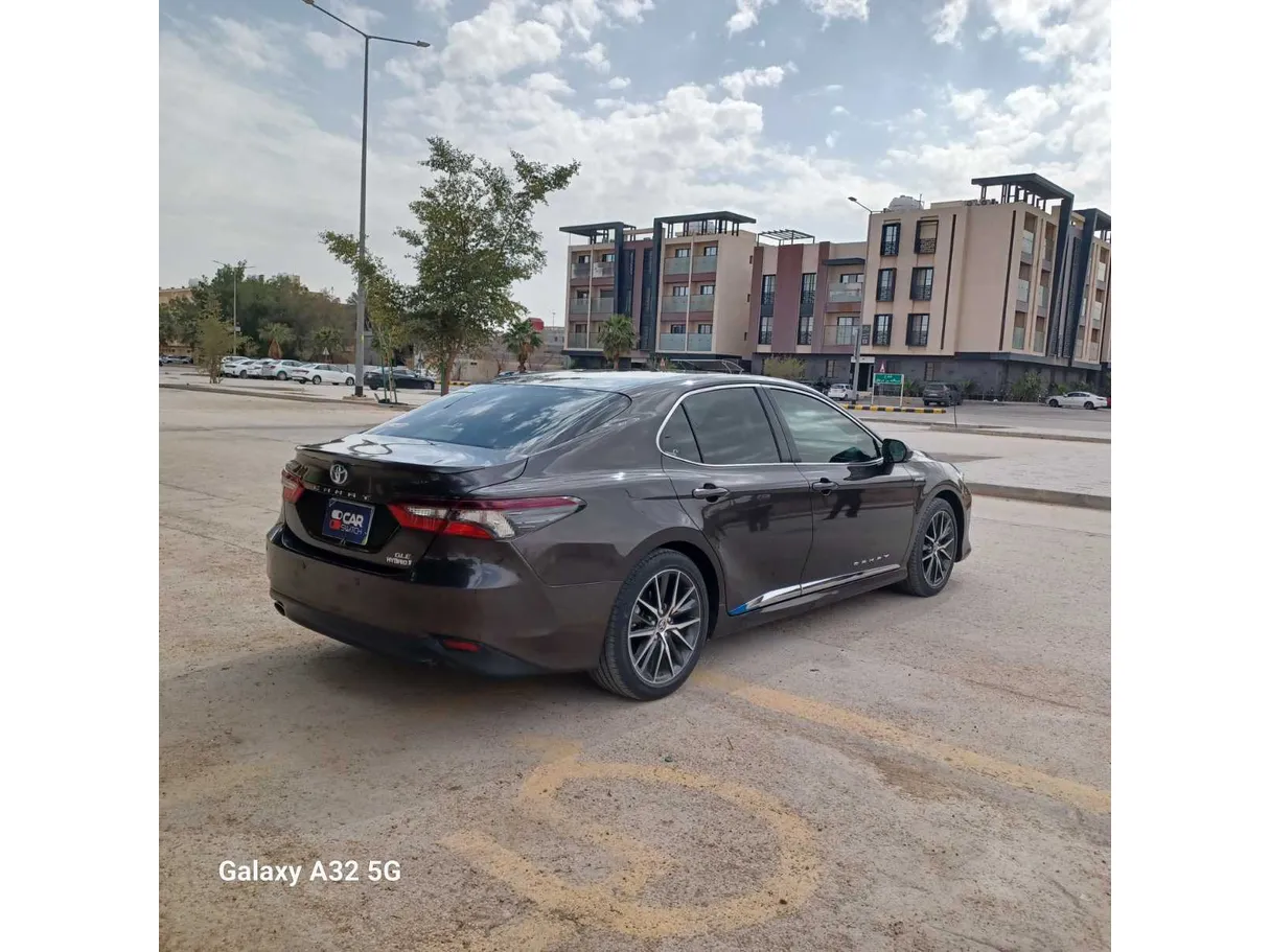 Car image 5