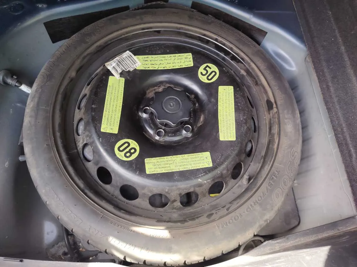 Car image 31