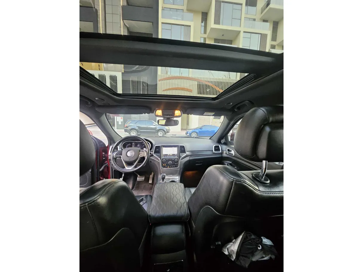Car image 15