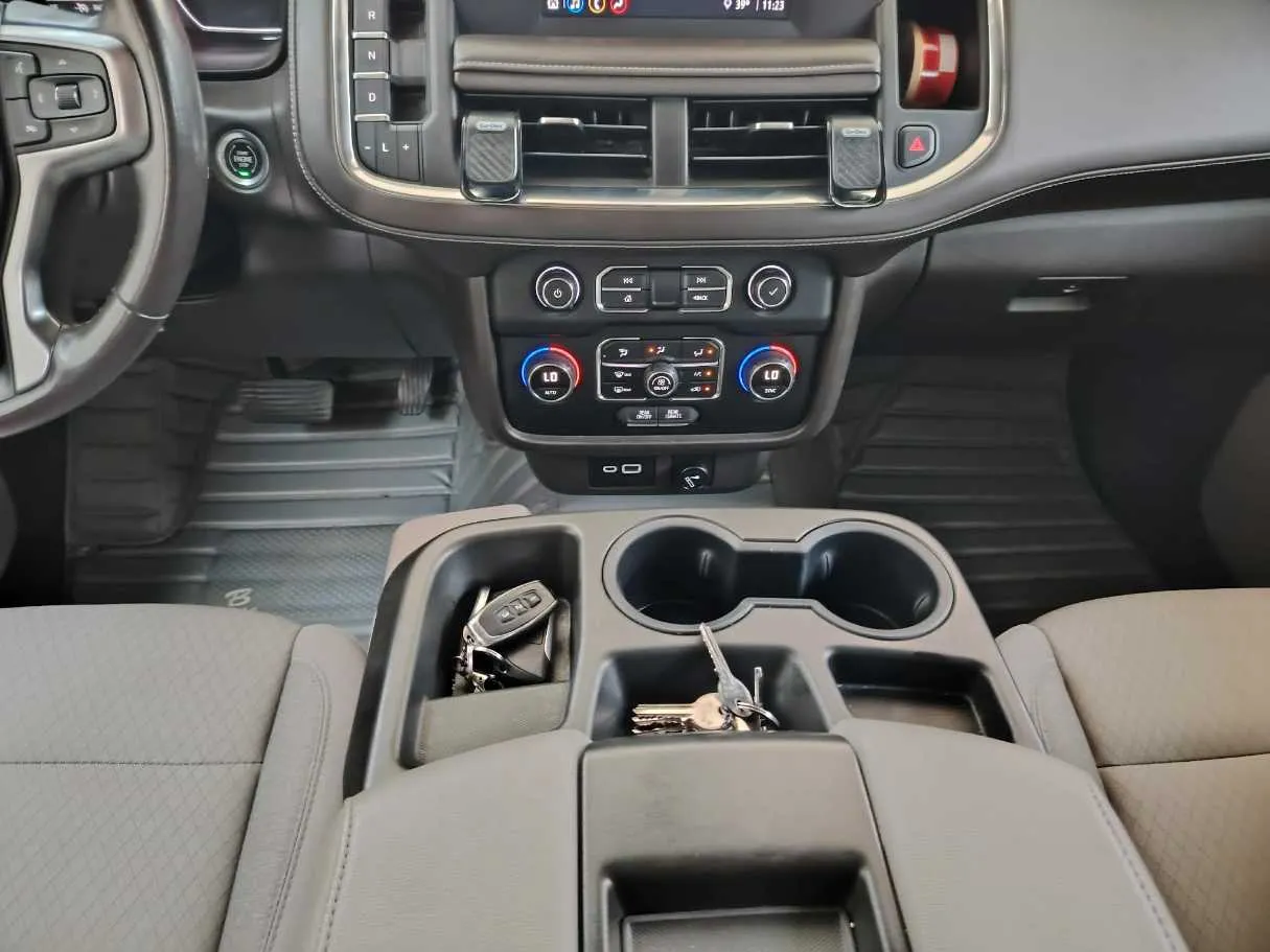 Car image 20