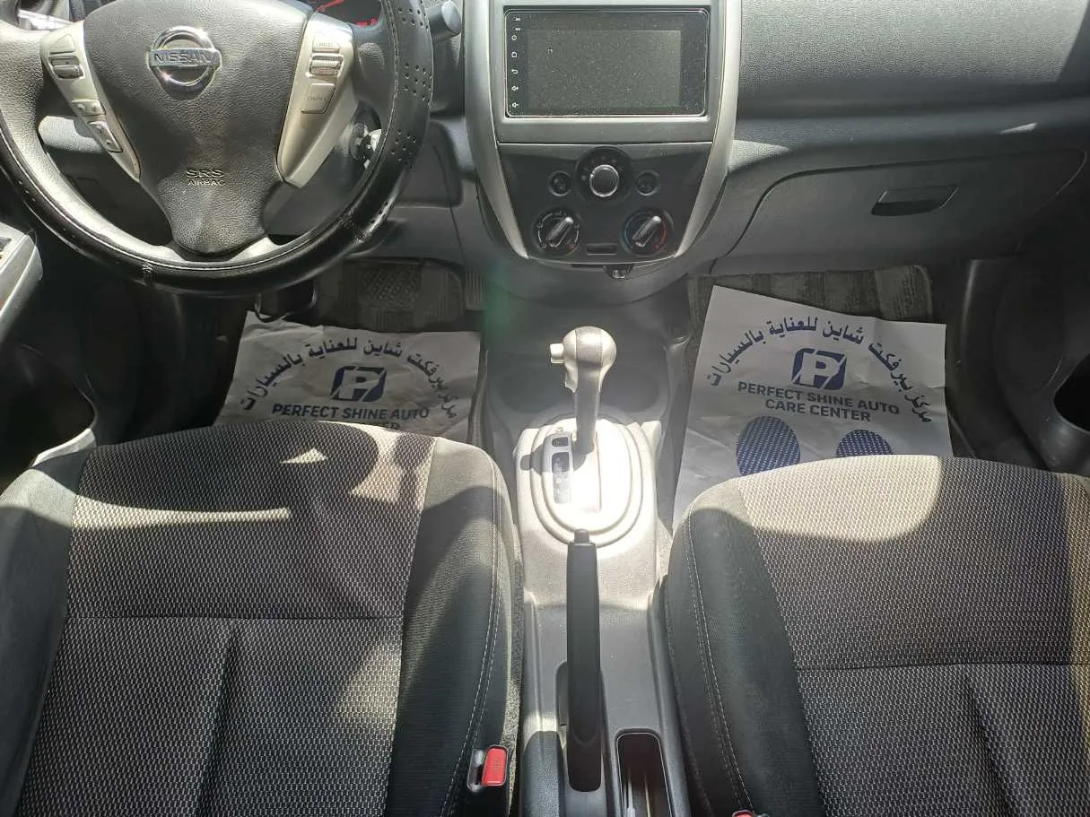 Car image 16