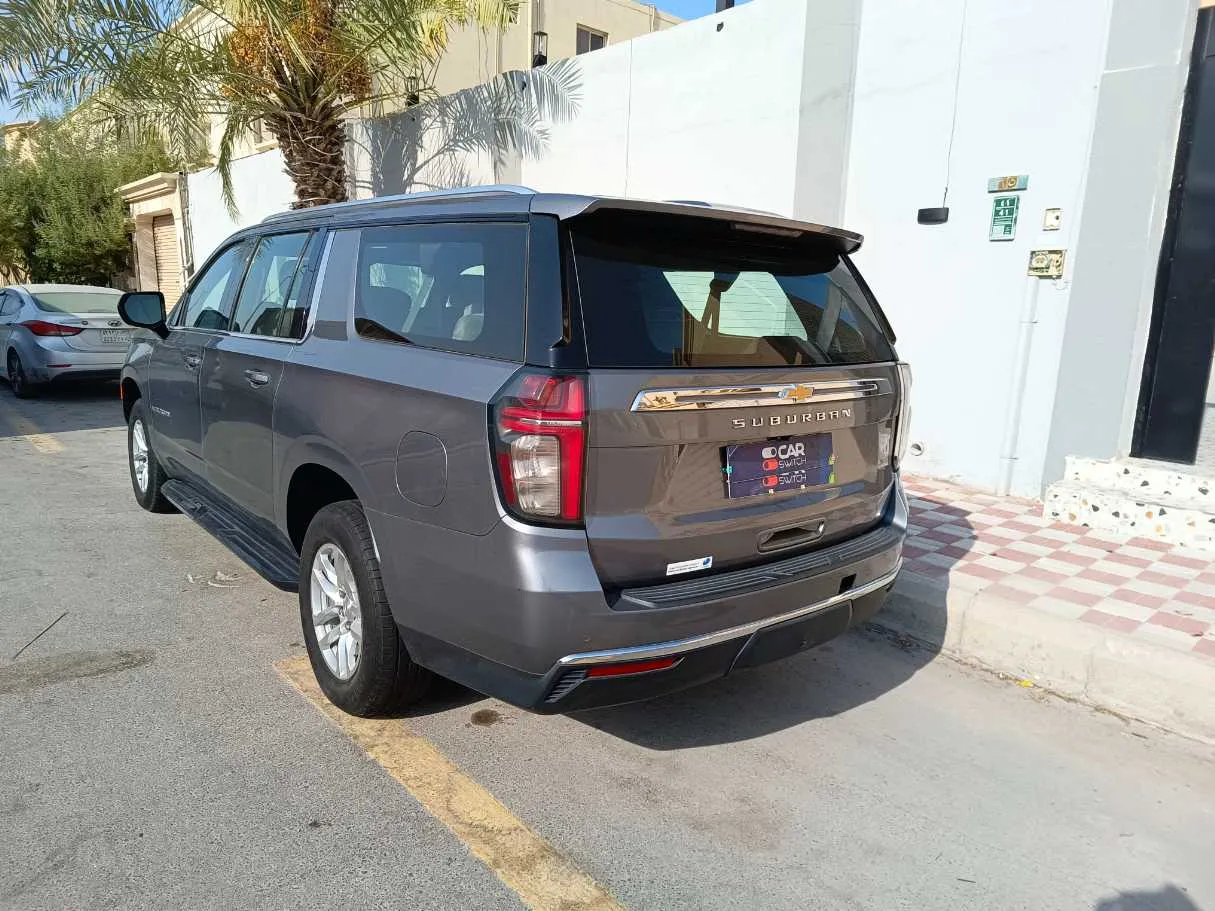 Car image 7