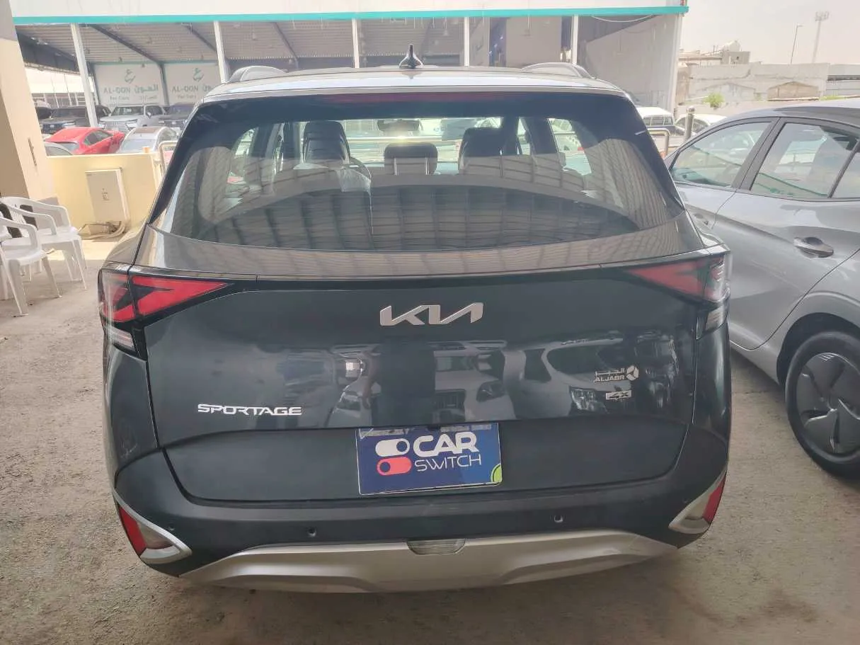 Car image 6