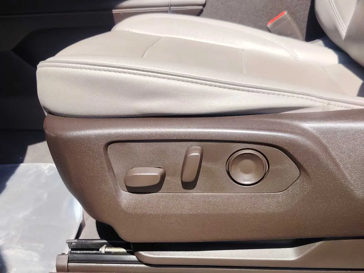 Car image 31