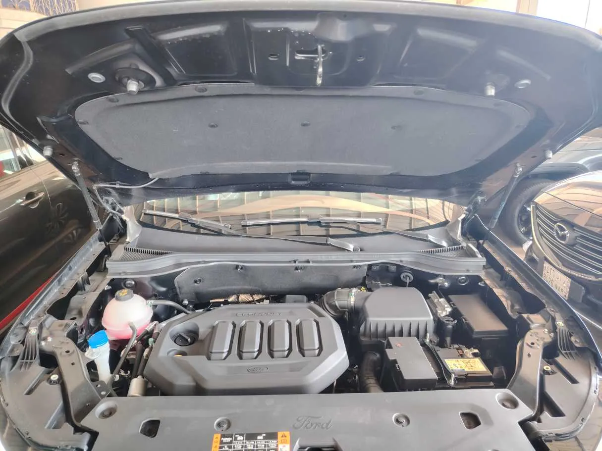 Car image 30