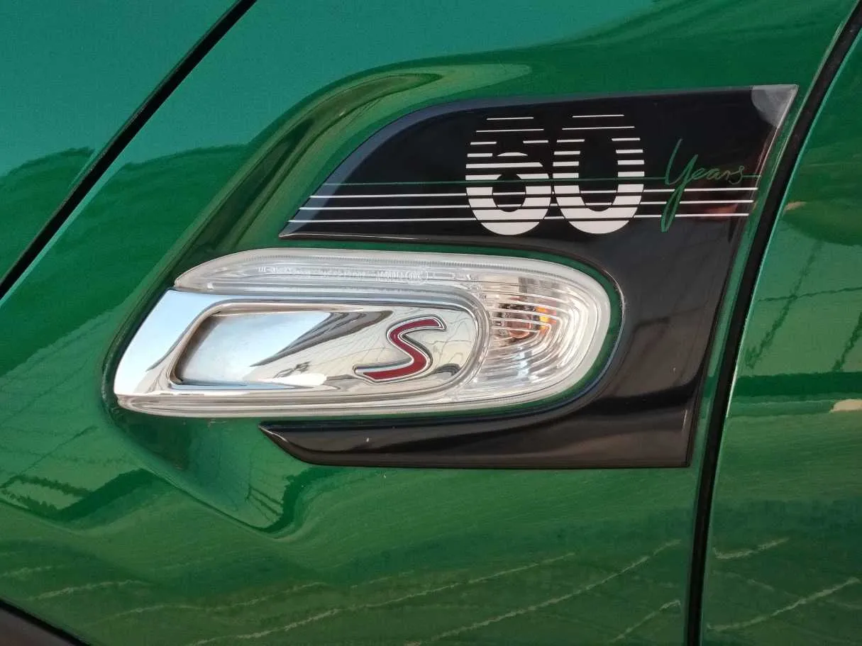 Car image 29