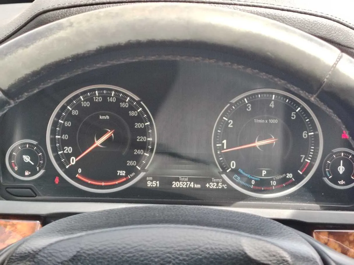 Car image 23