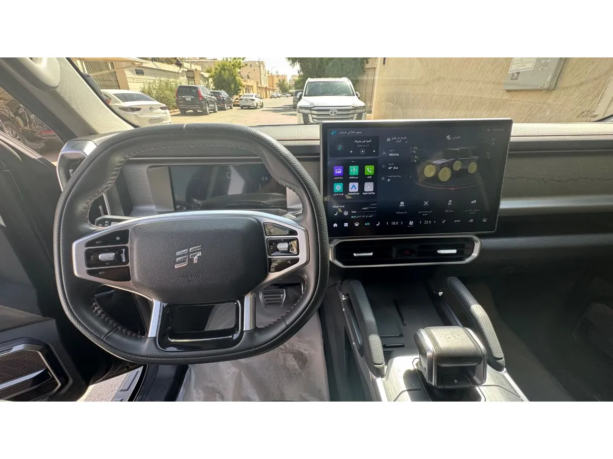 Car image 16