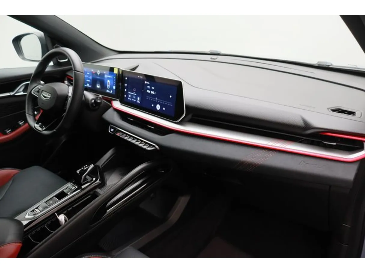 Car image 10