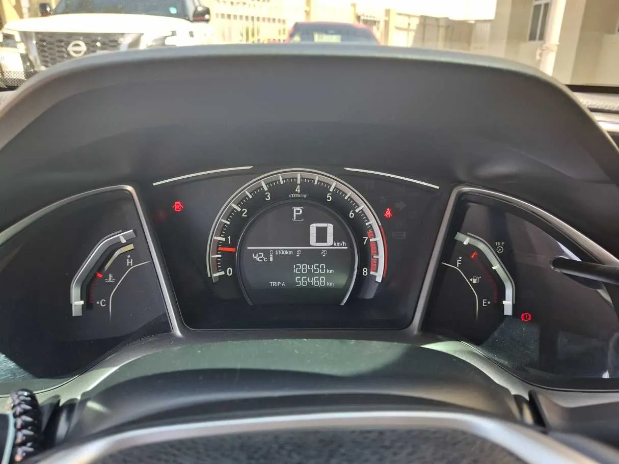 Car image 17