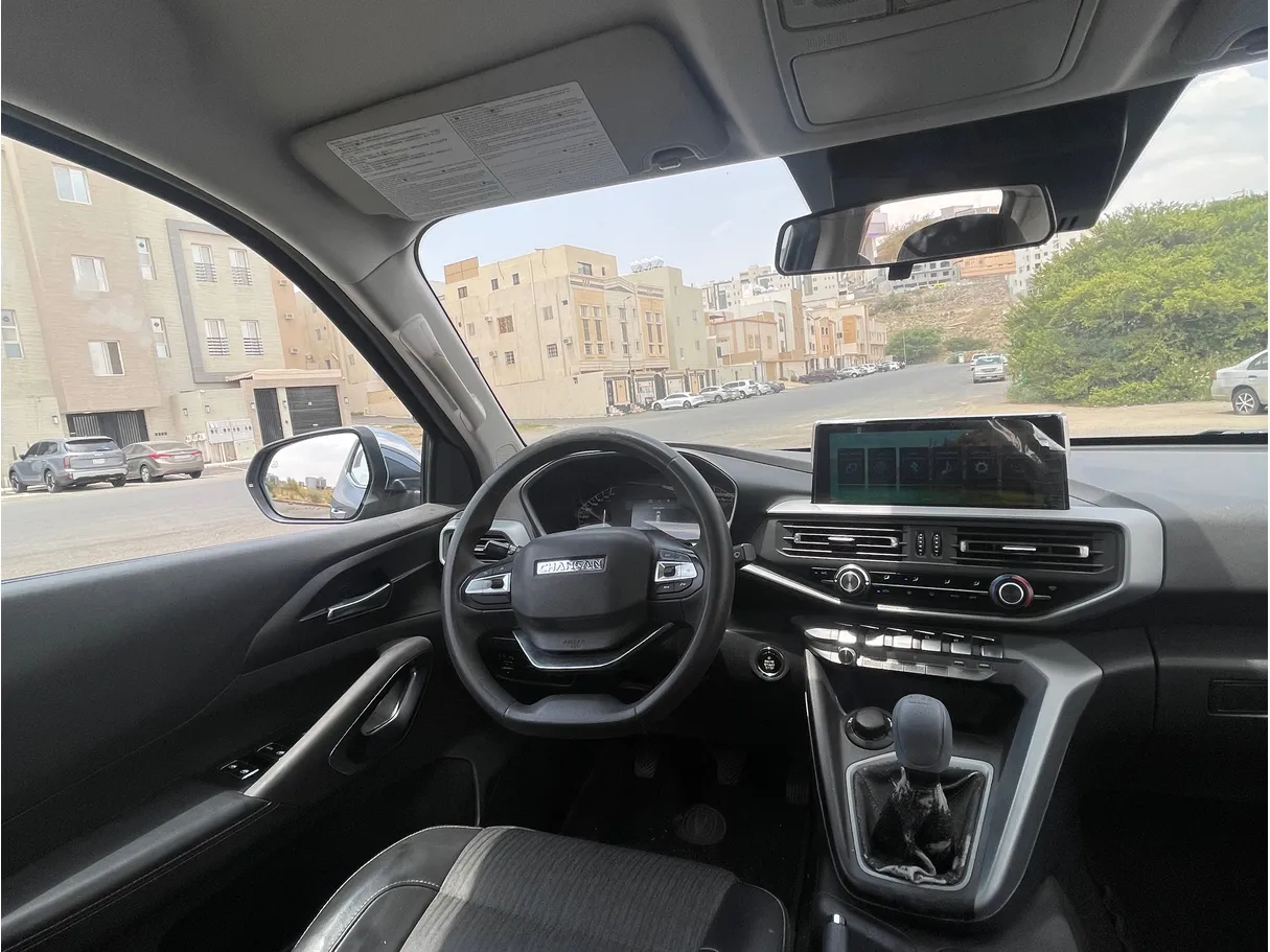 Car image 7