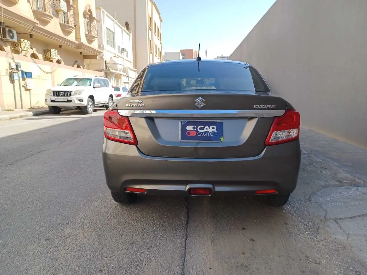 Car image 6