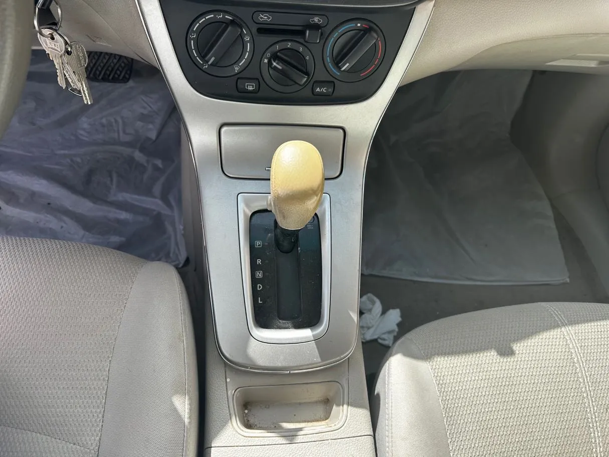 Car image 18