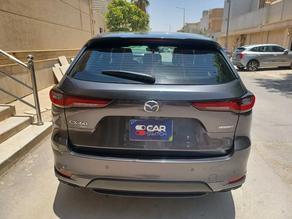 Car image 6