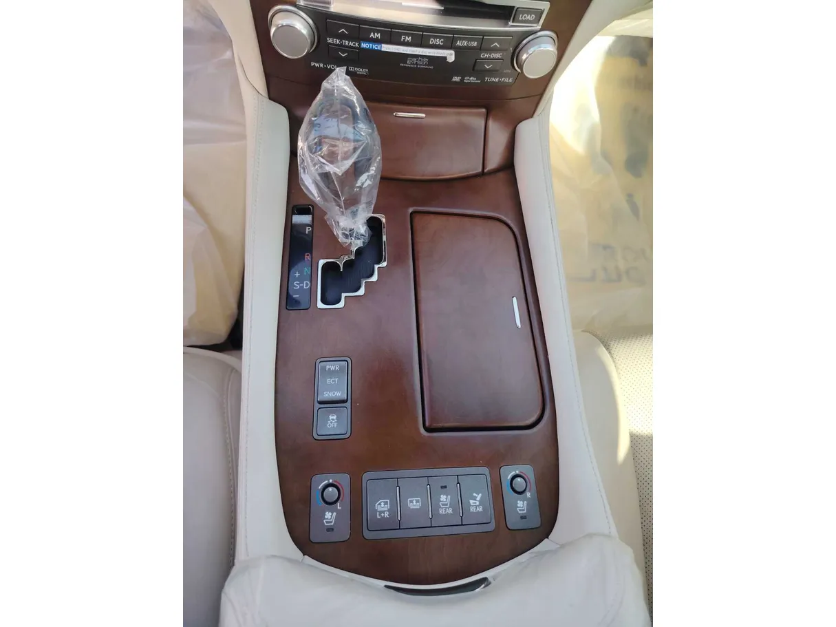 Car image 21