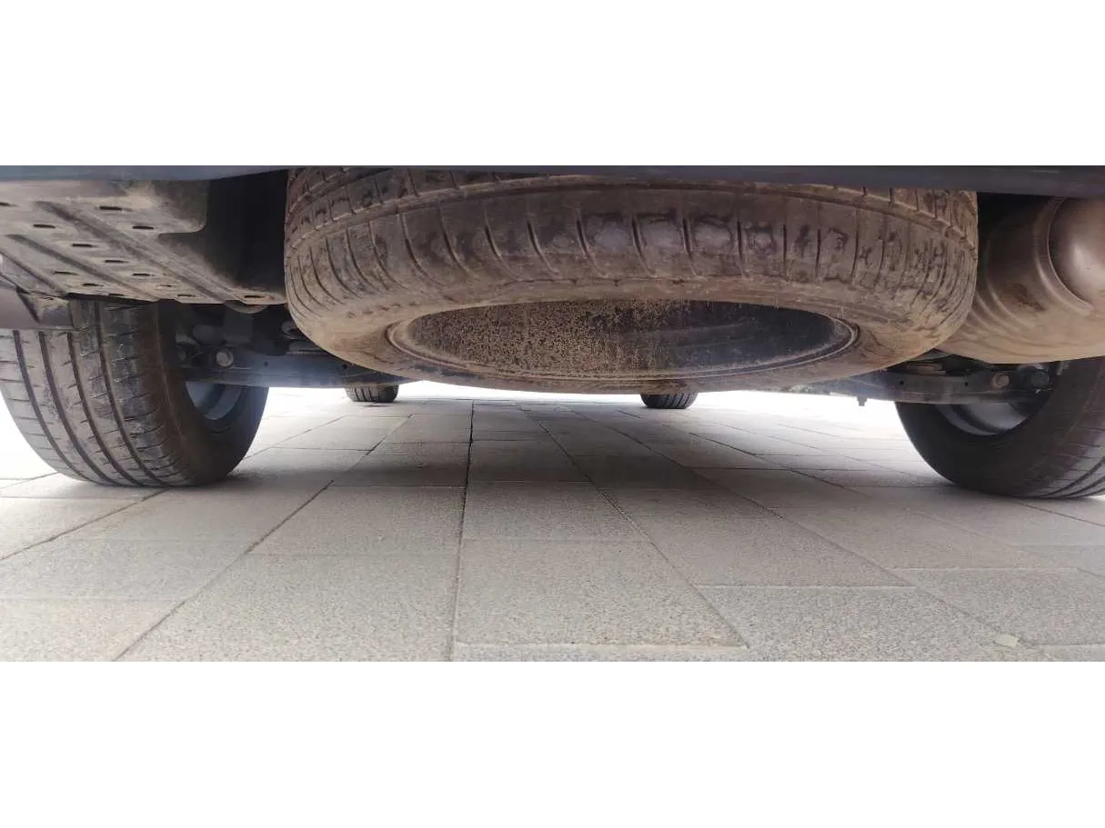 Car image 35