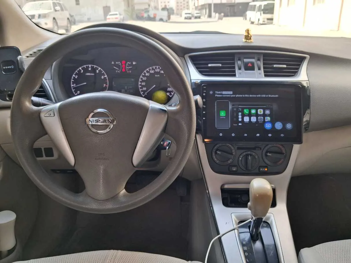 Car image 16
