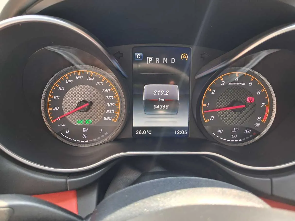 Car image 16