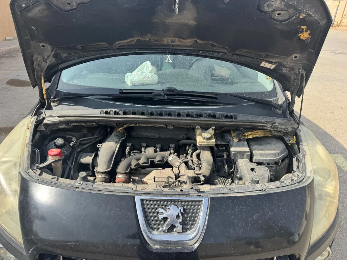 Car image 17