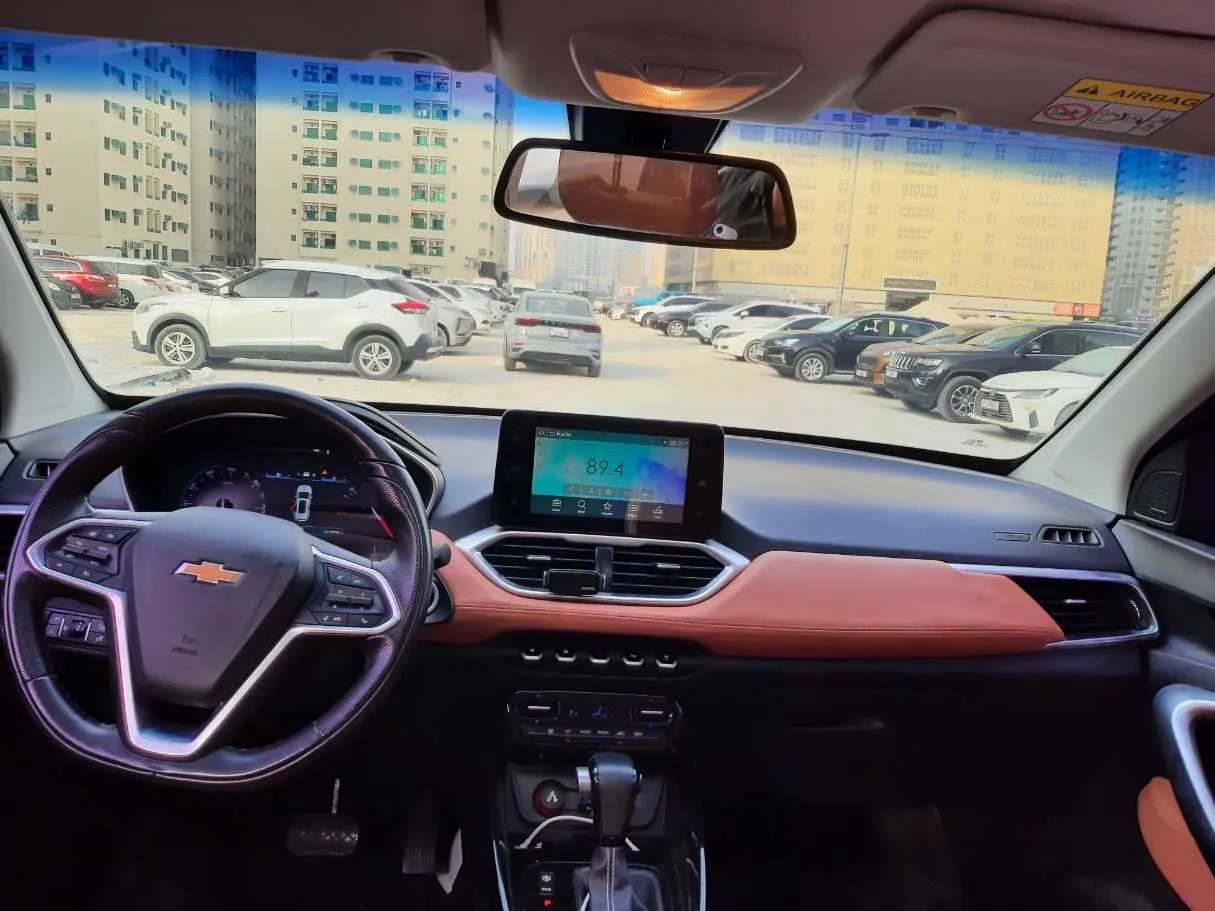 Car image 16