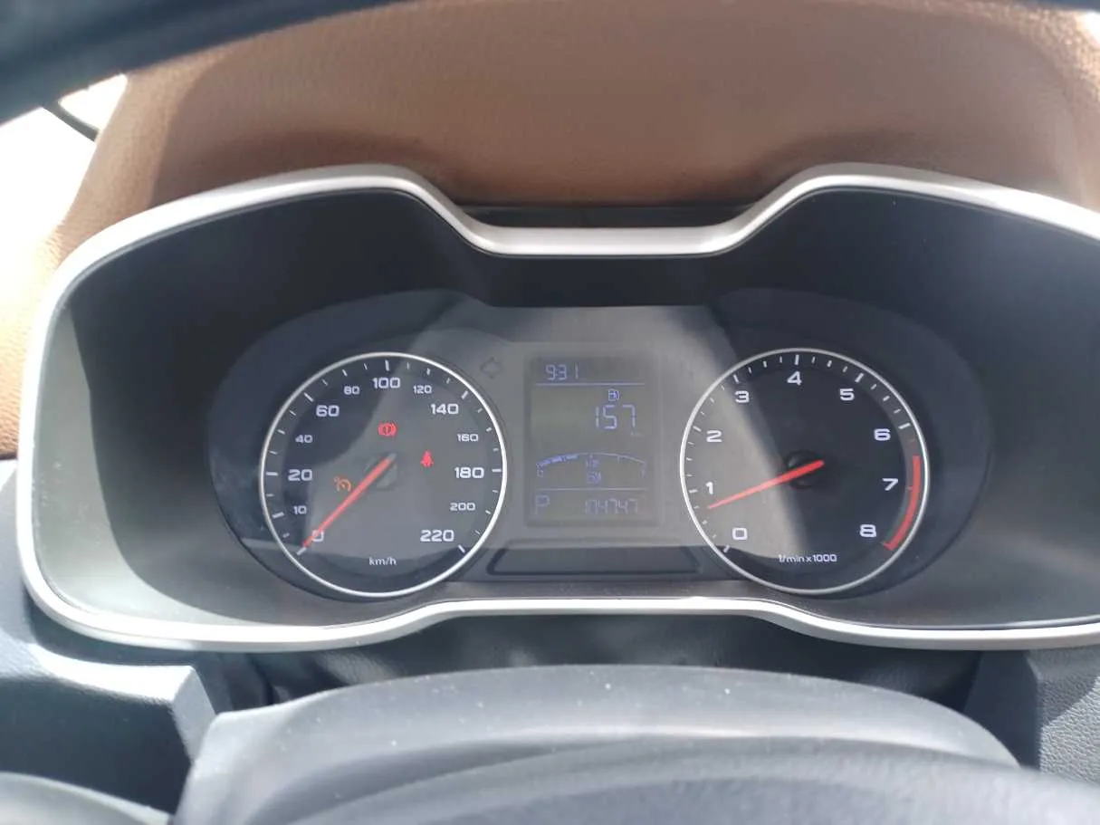Car image 16