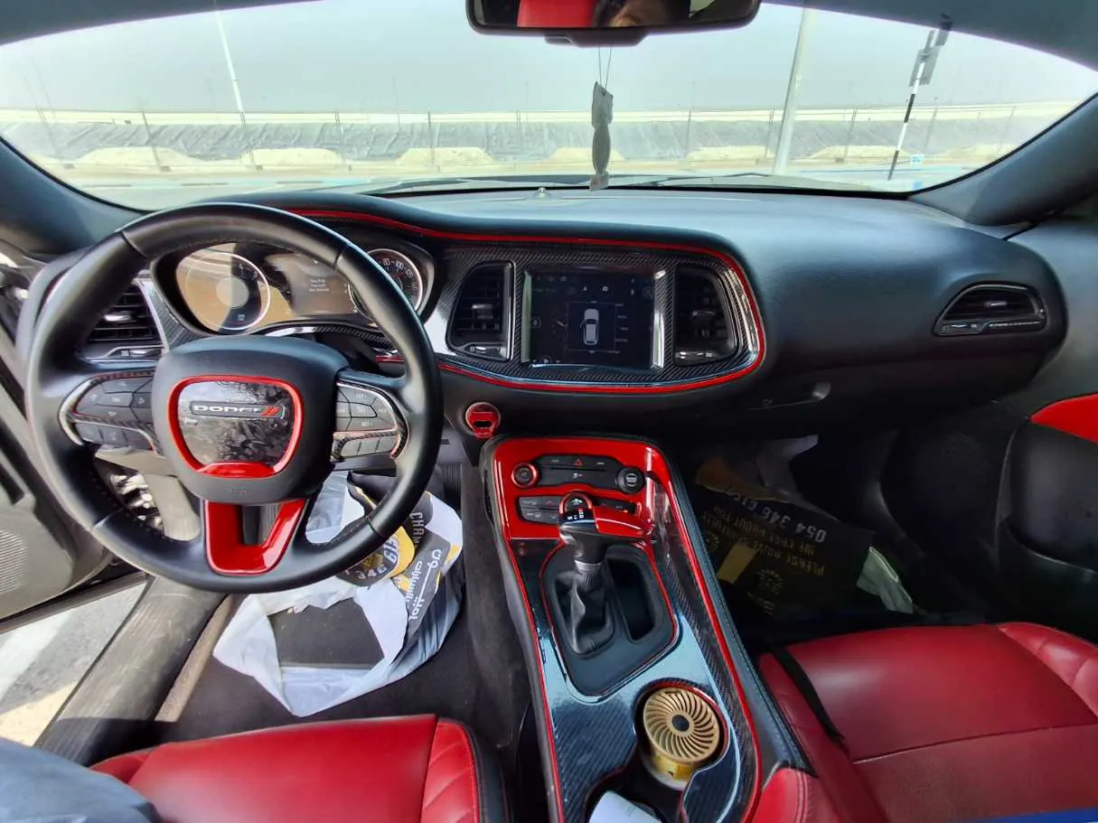 Car image 15