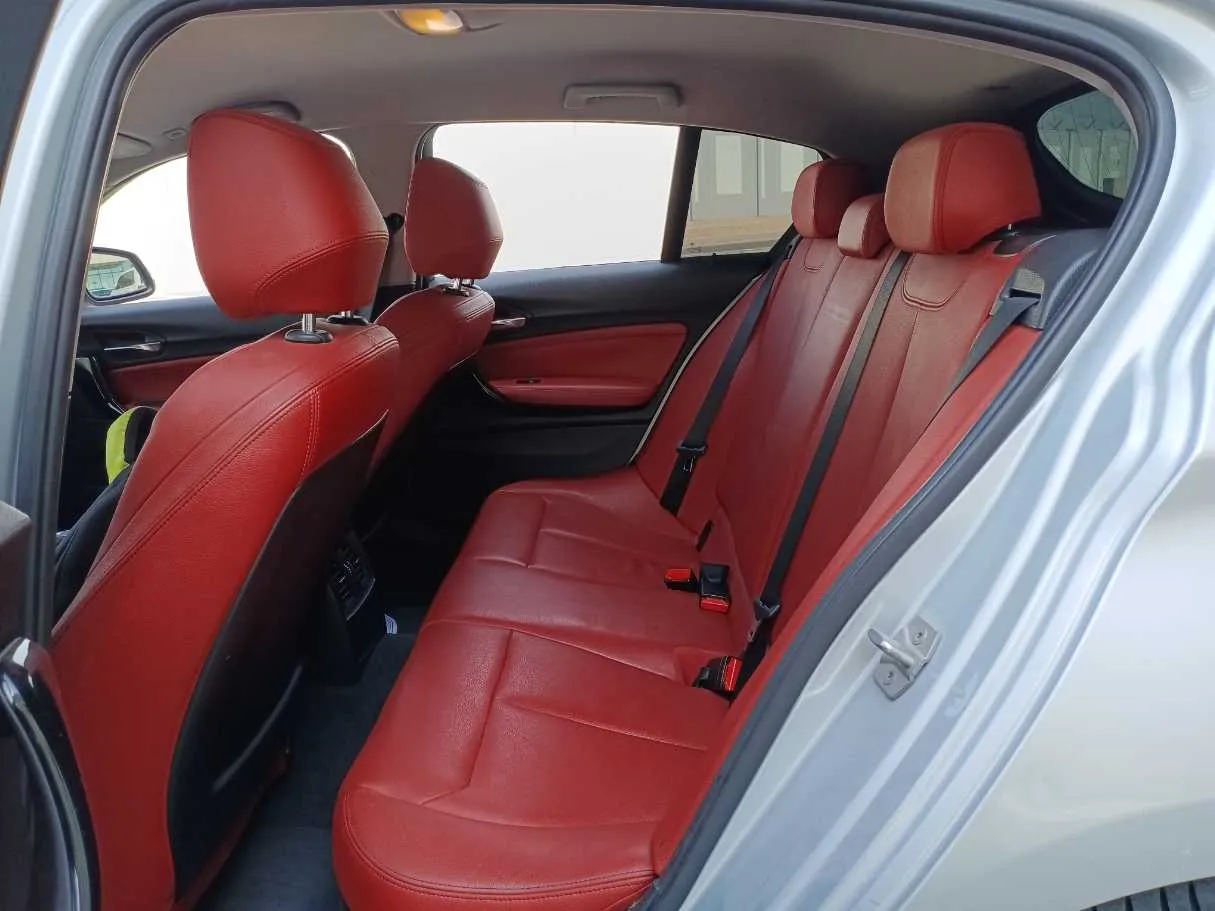 Car image 13