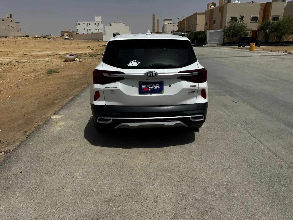Car image 6