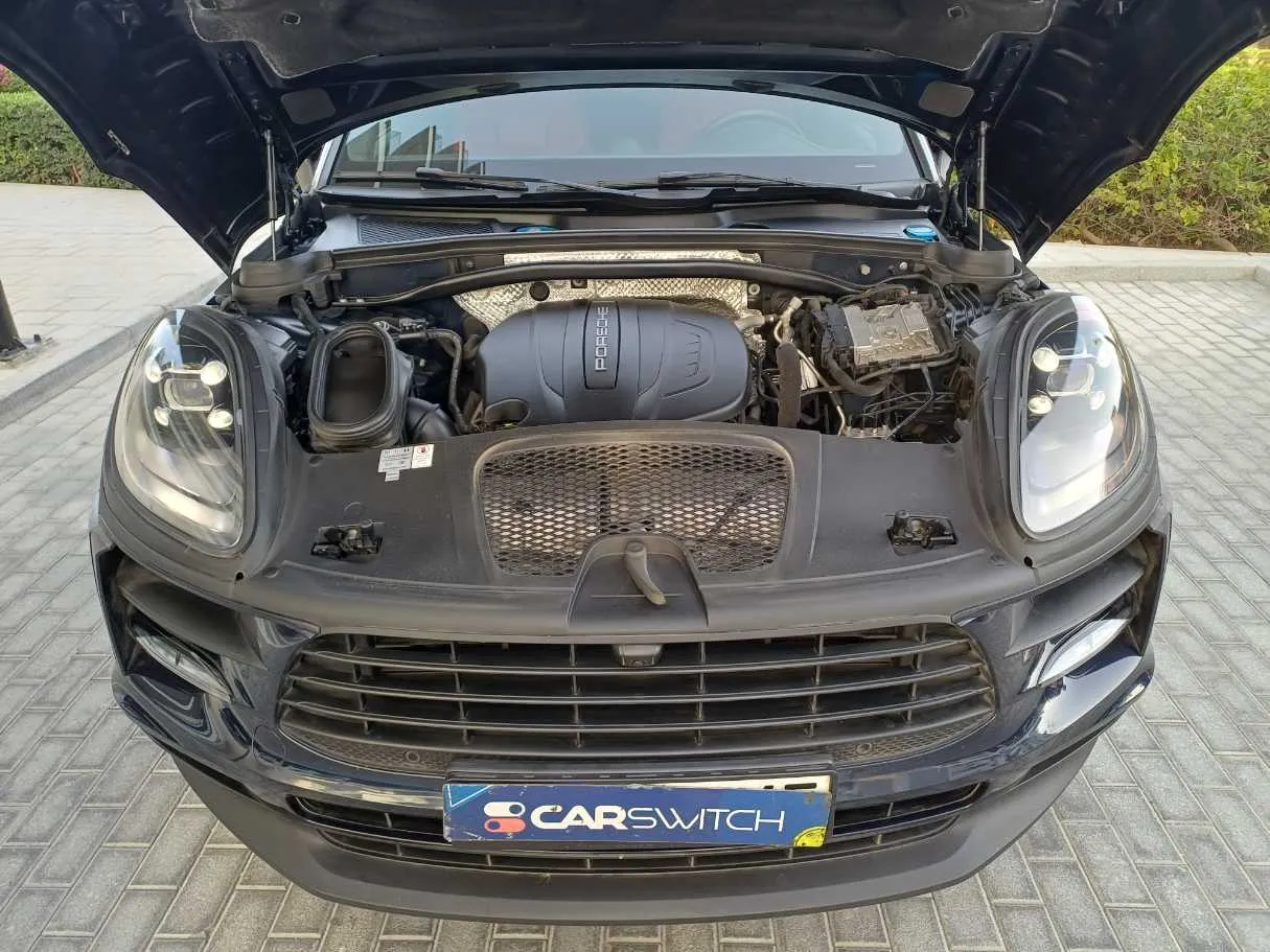 Car image 26