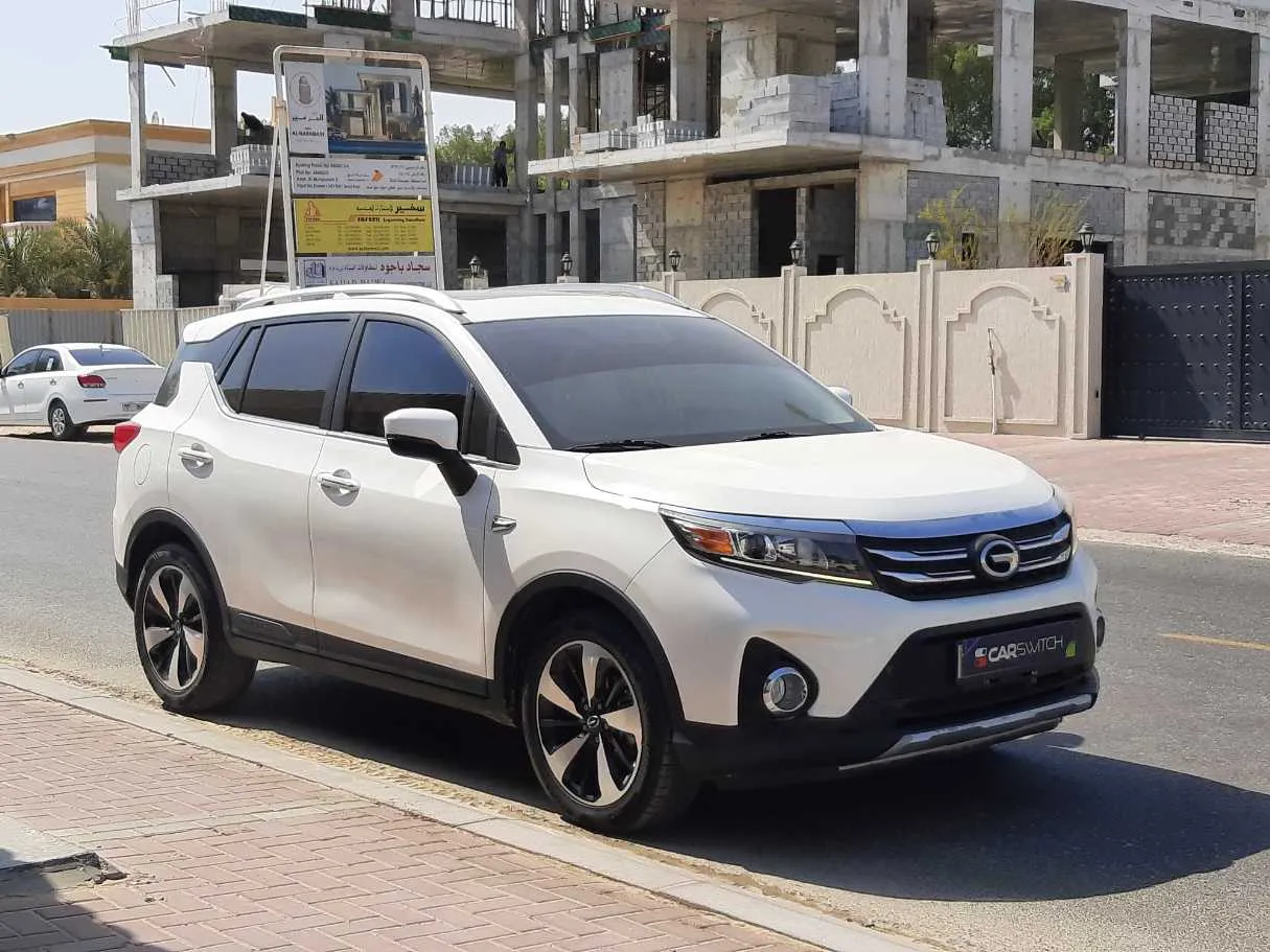 Car image 3