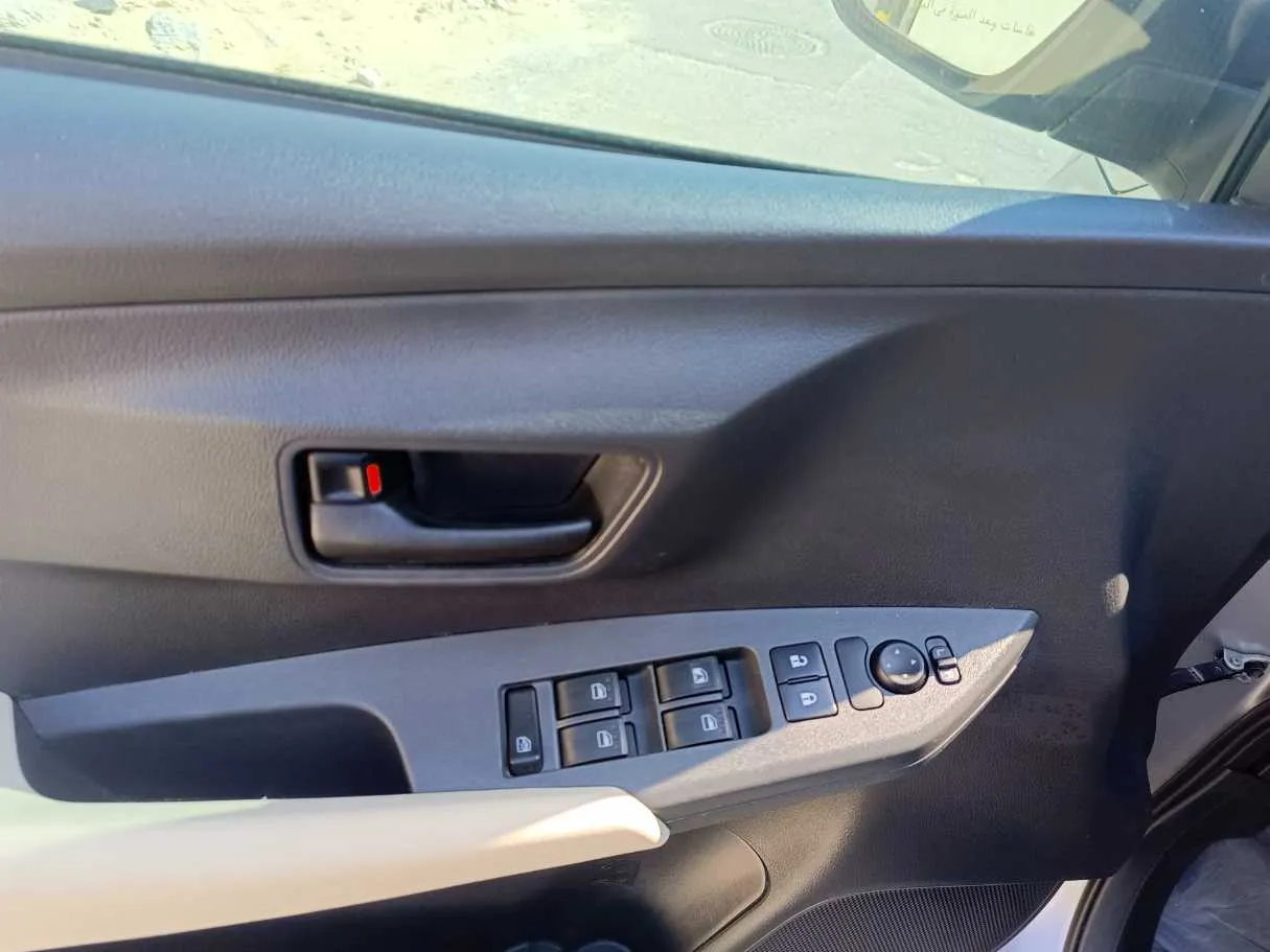 Car image 34