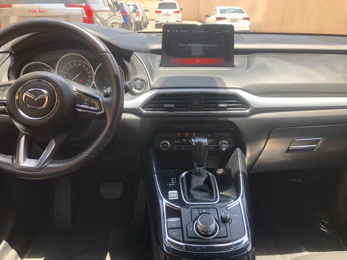 Car image 18