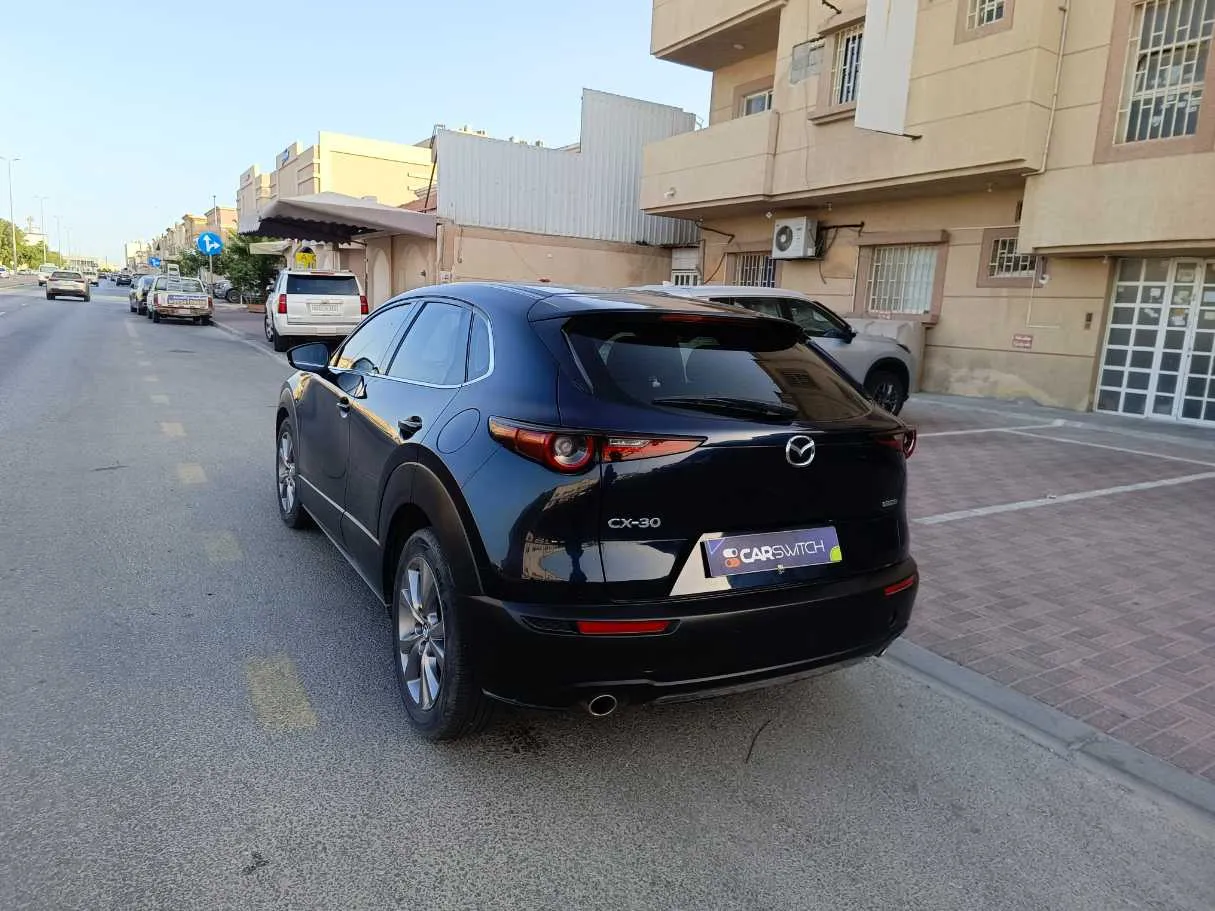 Car image 7