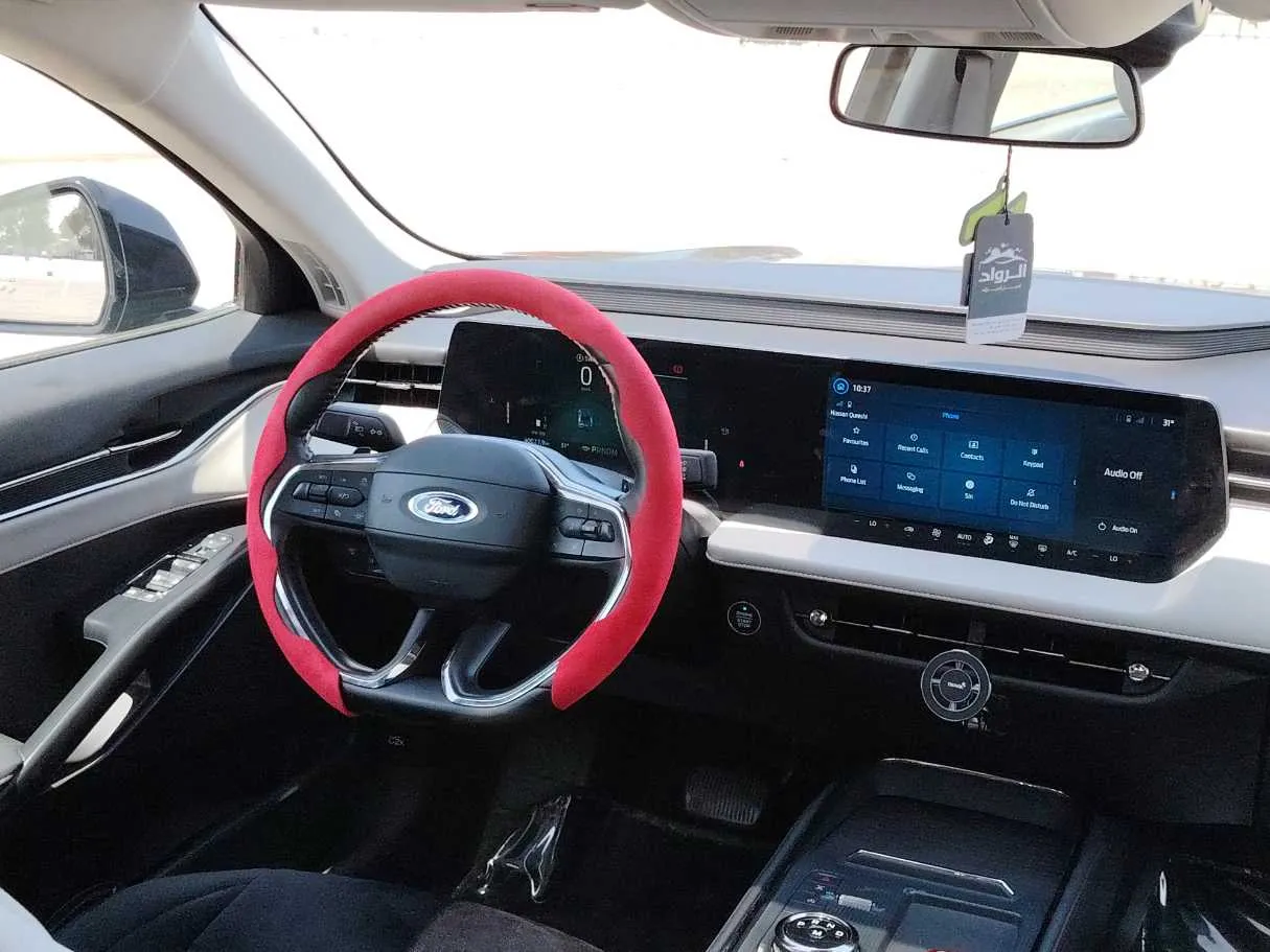 Car image 23