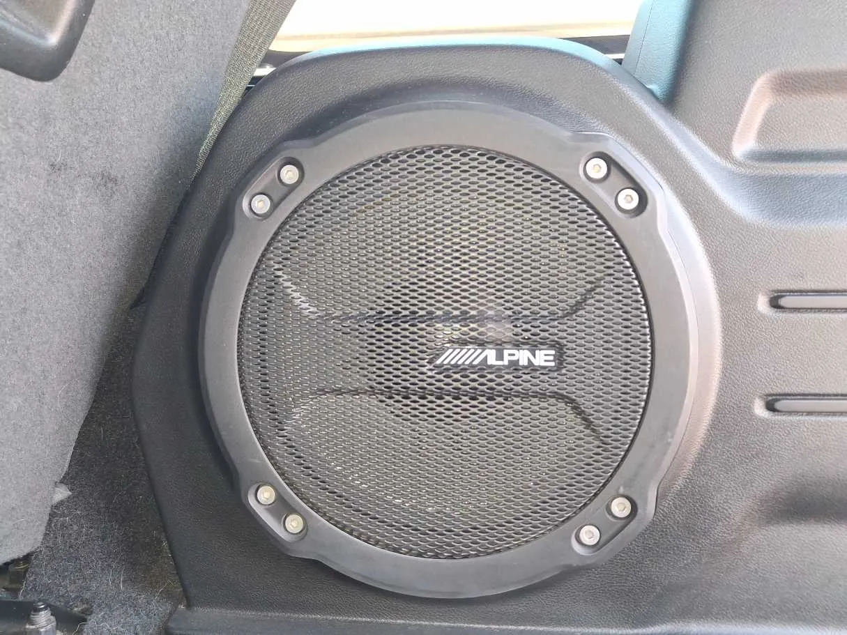 Car image 21