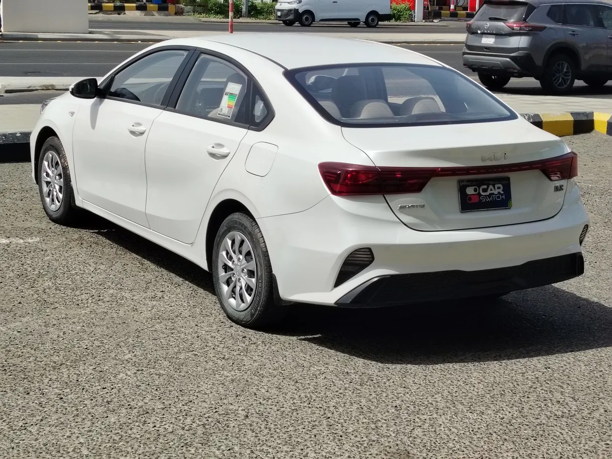 Car image 7