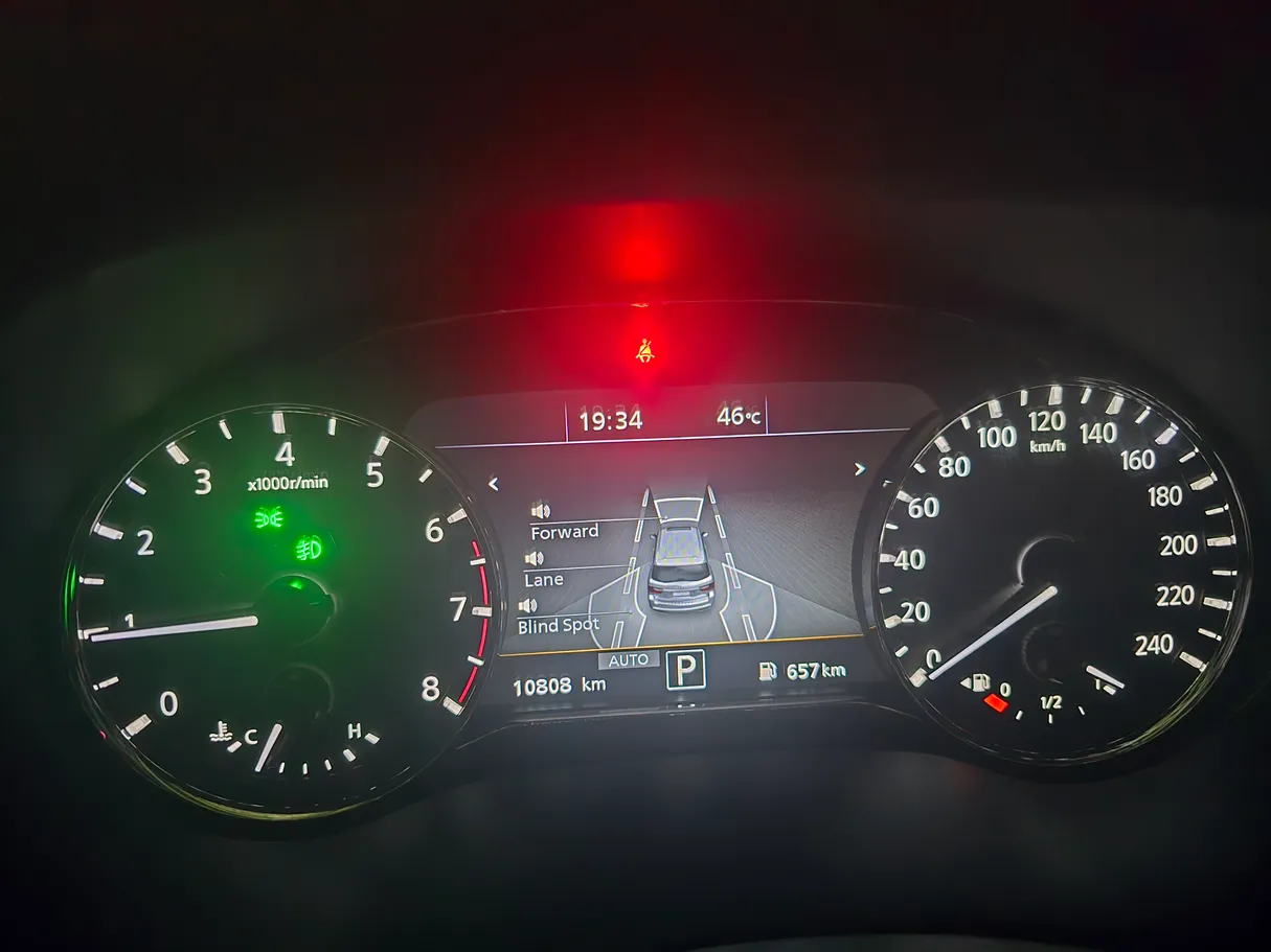 Car image 9