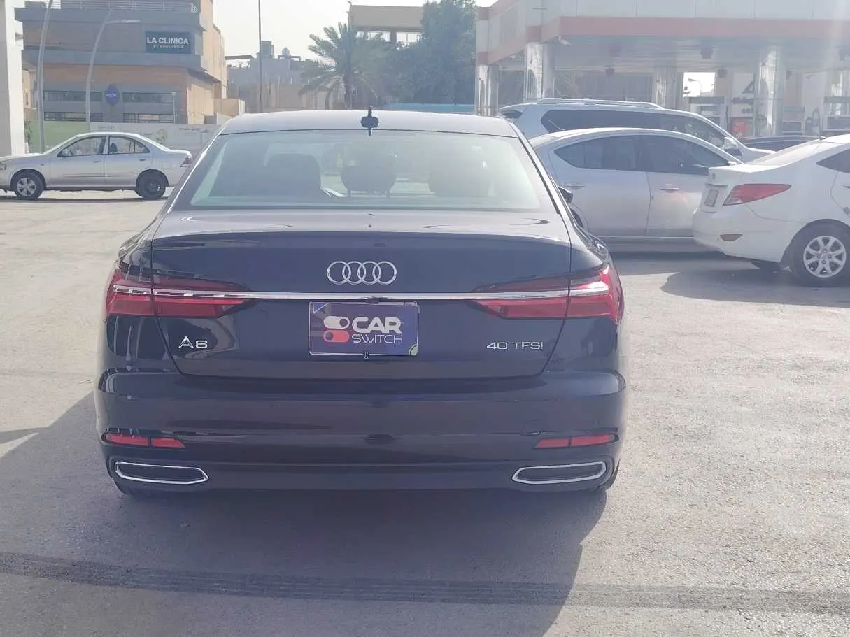 Car image 6