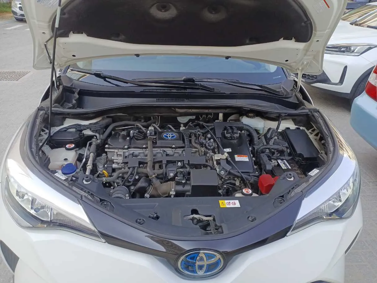 Car image 20