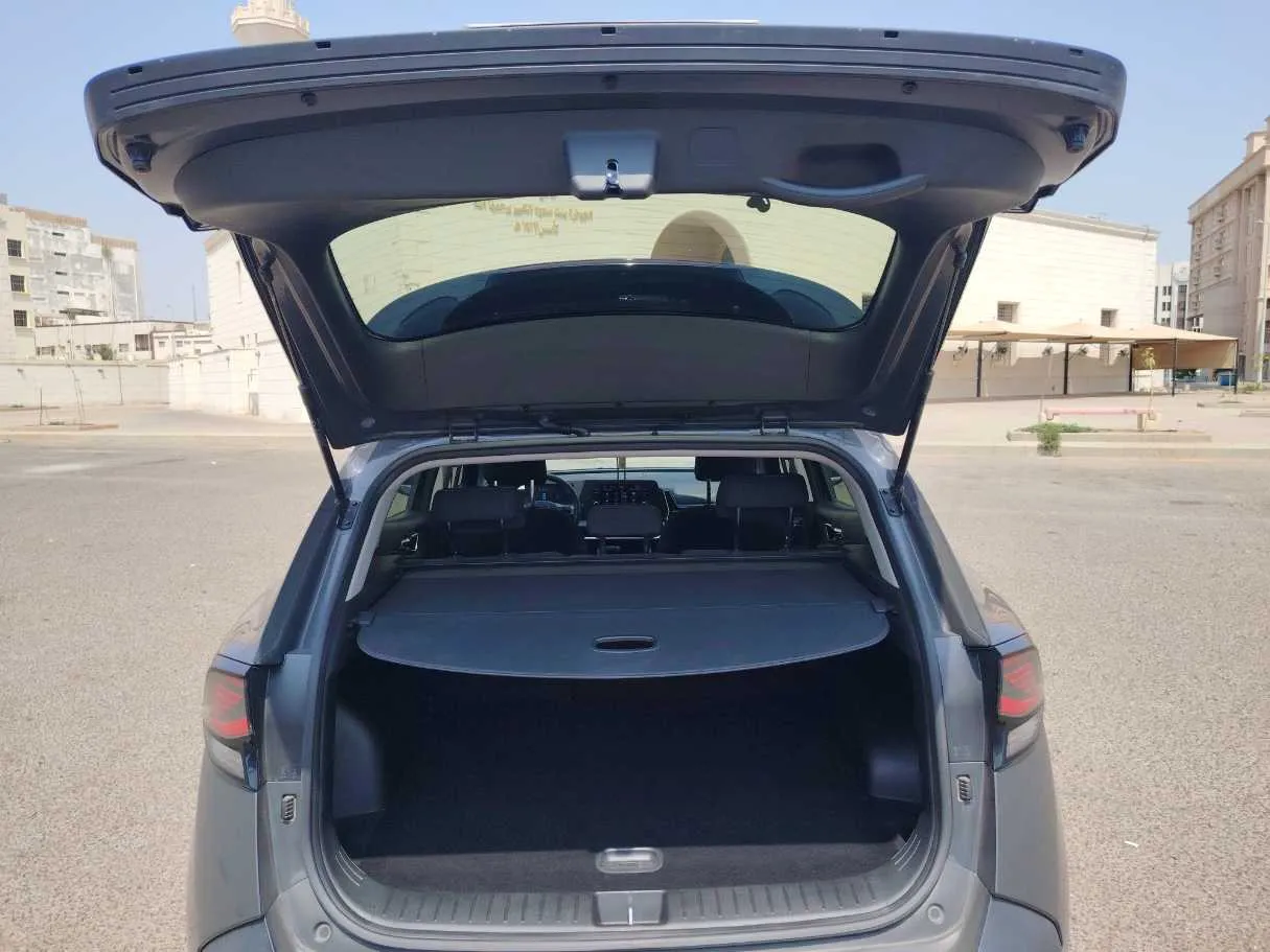 Car image 23
