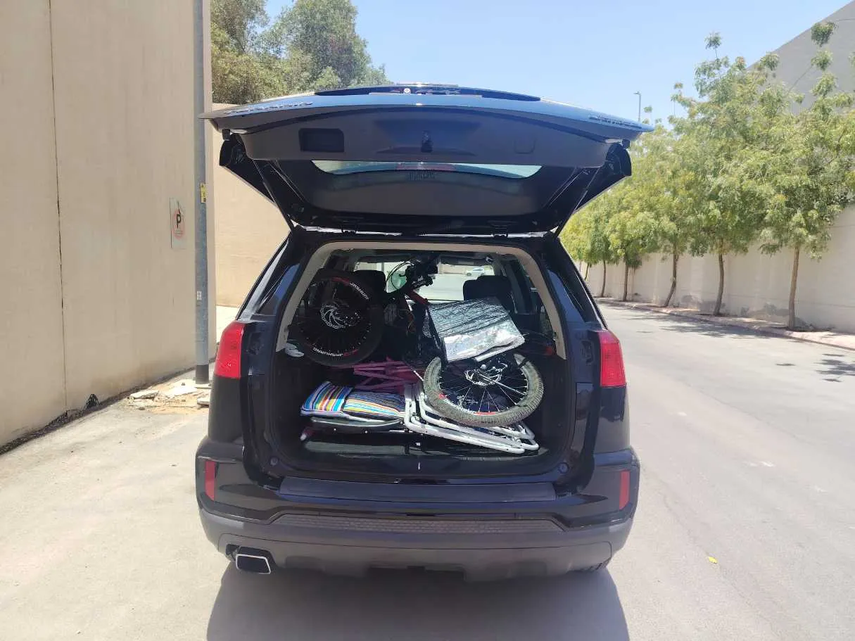 Car image 25