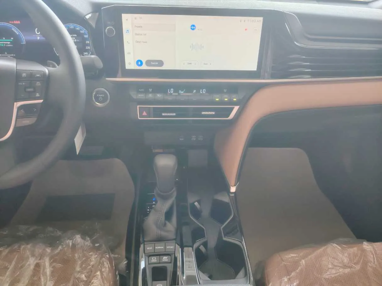 Car image 27