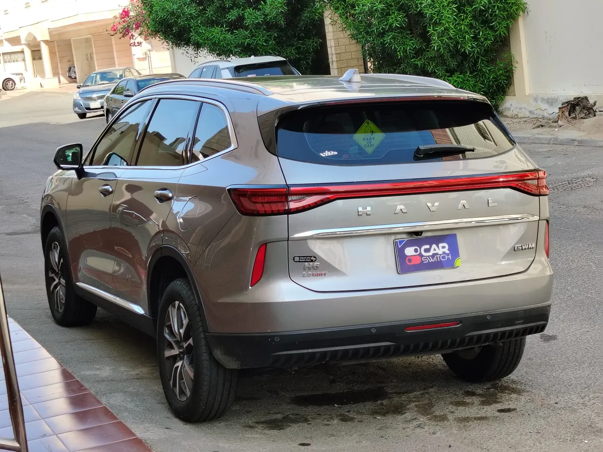 Car image 7