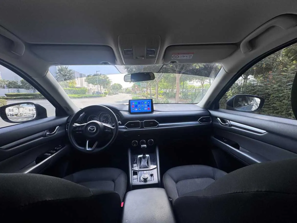 Car image 12