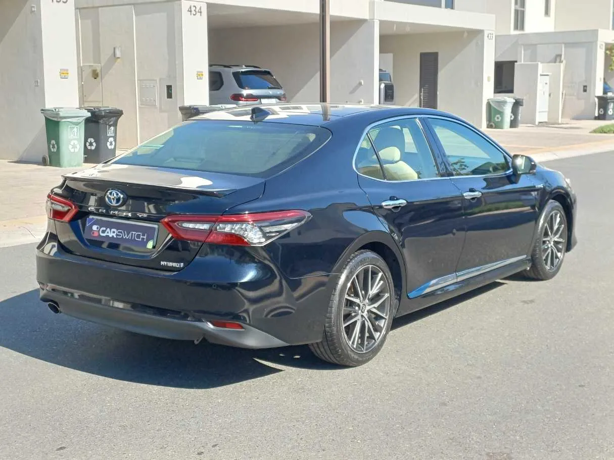 Car image 7