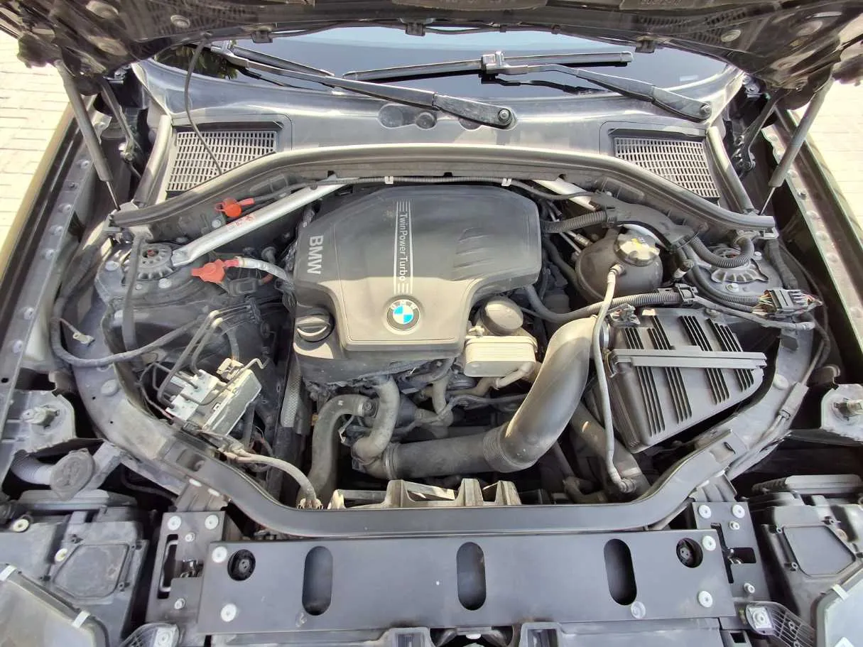 Car image 23