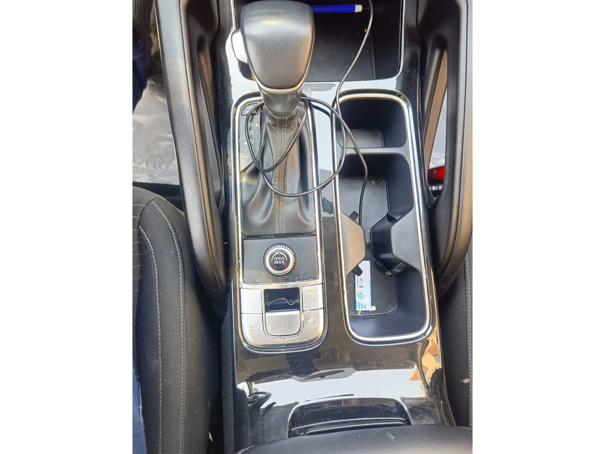 Car image 23