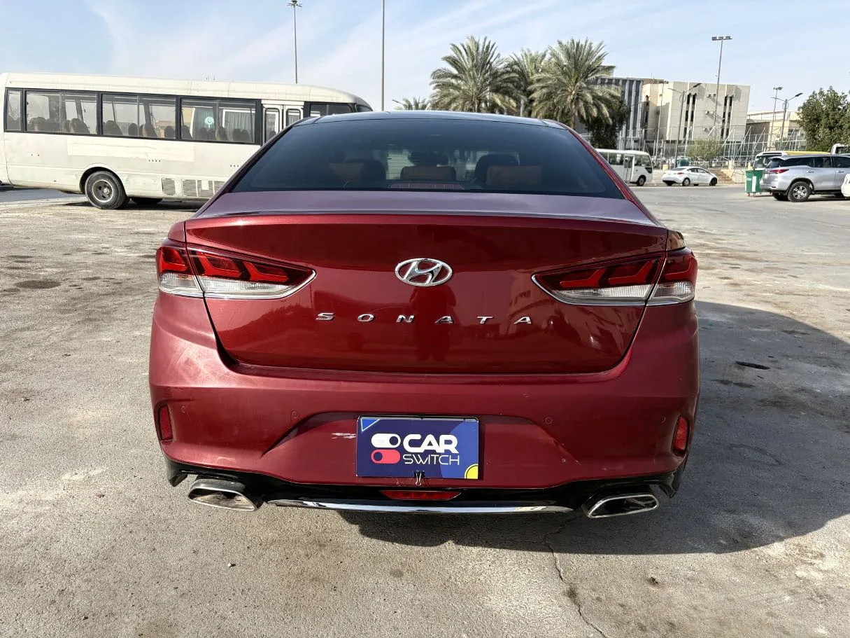 Car image 6