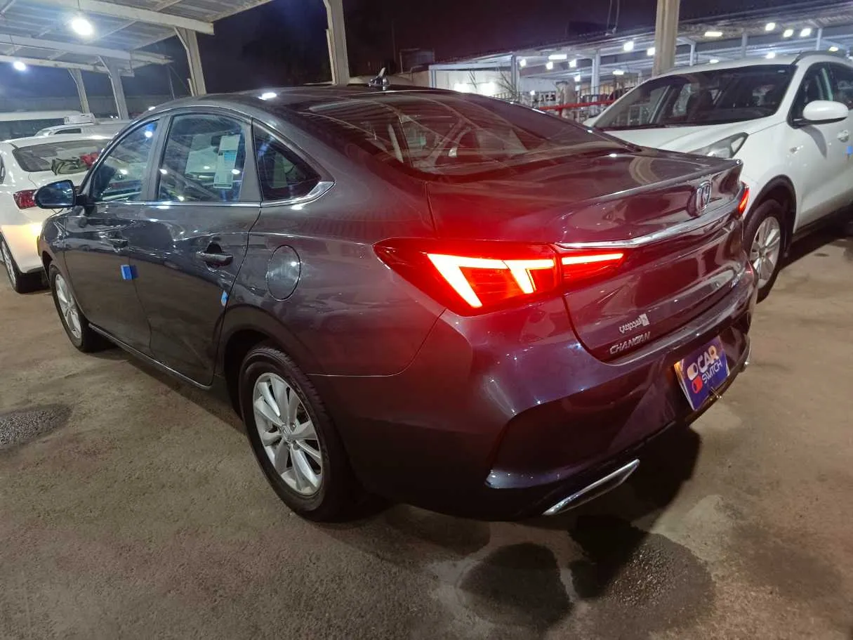 Car image 6